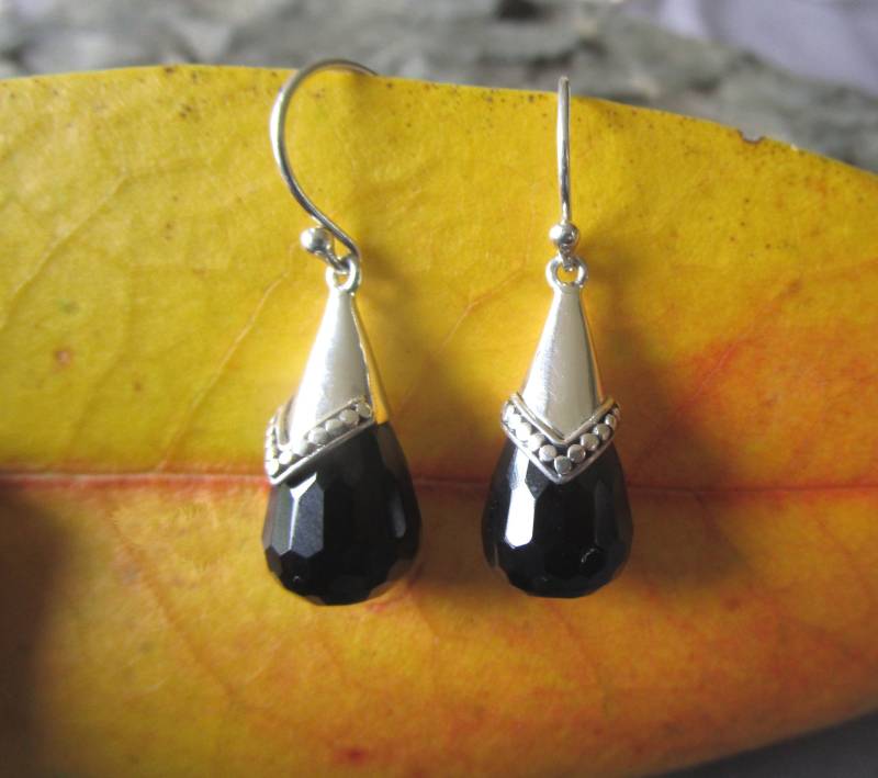 Elegante Ohrhänger Aus 925Er Silber Mit Funkelnd Facettiertem Onyx von naturalmysticsu