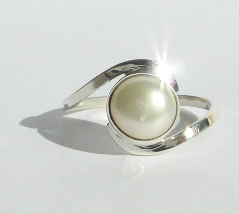 Eleganter Ring, Silber Mit Süßwasserperle Gr. 53 von naturalmysticsu