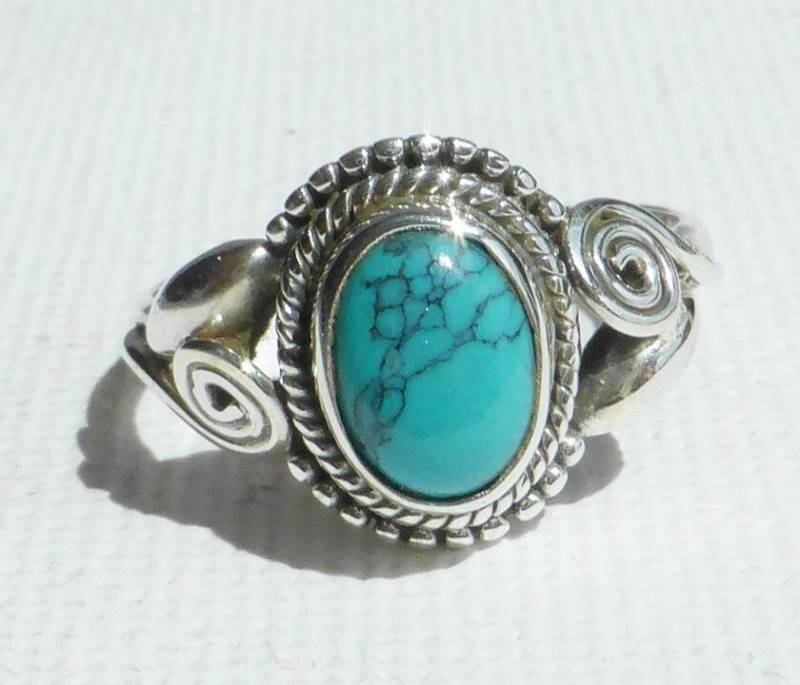 Hübschertürkis Ring Aus Silber Mit Ovalem Türkis Gr. 52 von naturalmysticsu