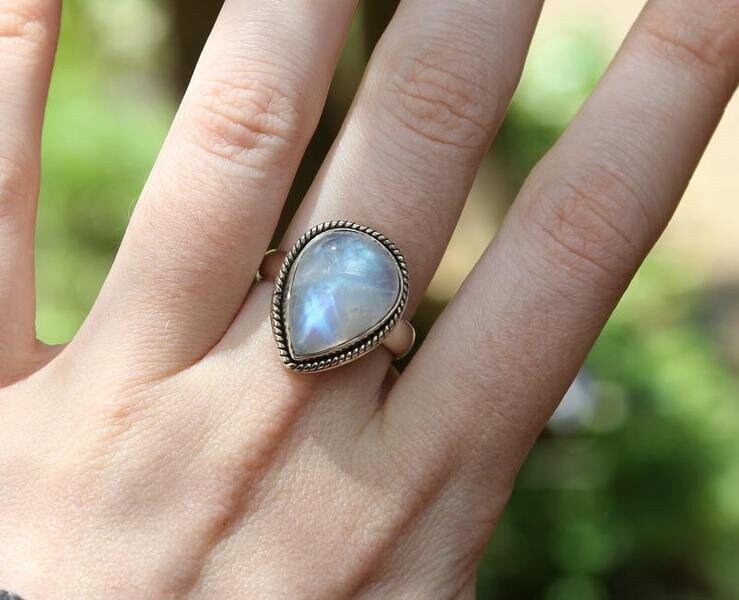 Nr. 29 Tropfenförmiger Silberring Mit Mondstein | Ringgr. 58 von naturalmysticsu