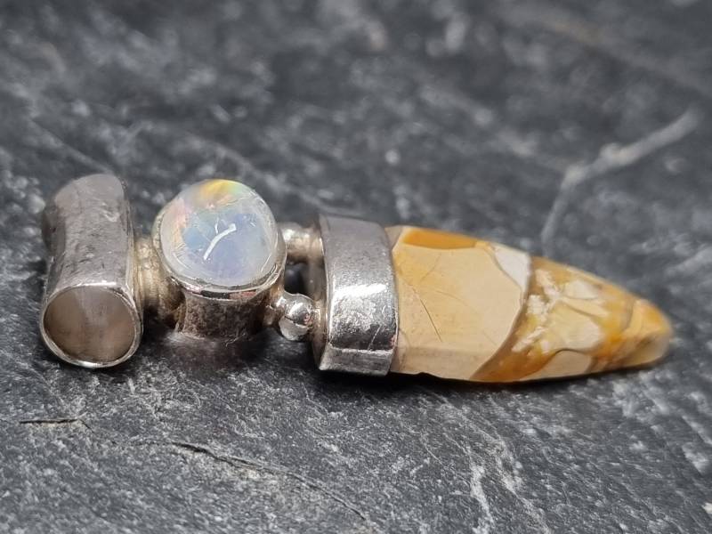 Wunderschöner Kettenanhänger Mit Spitzem Landschaftsjaspis Und Mondstein in Einer 925Er Silberfassung von naturalmysticsu