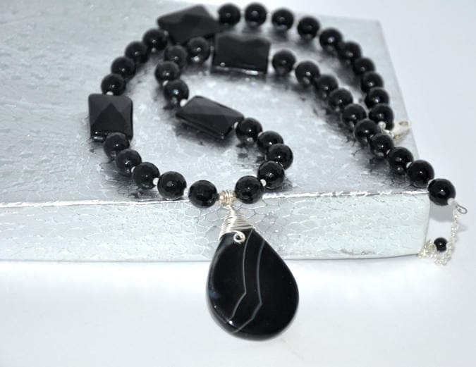 Handgemachte Schwarze Onyx Halskette Für Frauen Sterling Silber, Statement Halskette, Schutzstein, Geschenk Frau, Boho Schmuck von naturalstonesjewels