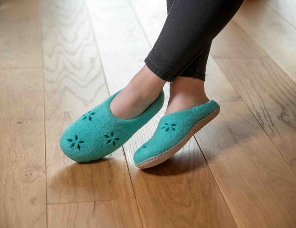 naturling Damen Filz Hausschuhe "FLEUR" von naturling