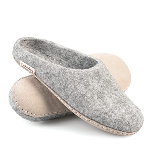 naturling Damen Filz Hausschuhe mit Leder Sohle - bequeme Filz Slipper für schmale Füße (Grau, numeric_41) von naturling