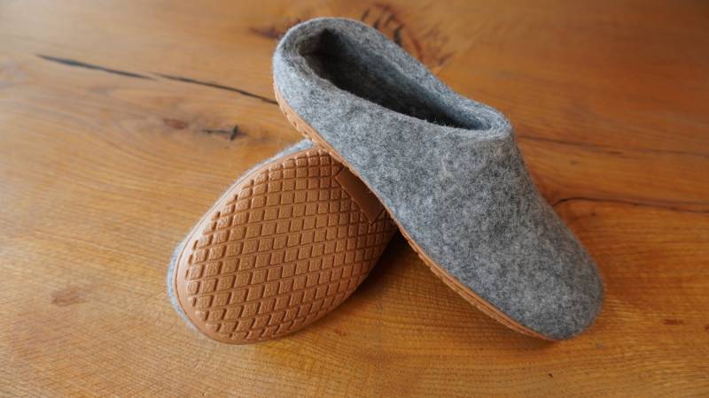 naturling Filz Hausschuhe - Gummisohle Hausschuh Pantoffel aus Wolle naturling Filz Hausschuhe - Gummisohle Hausschuh Pantoffel aus Wolle von naturling