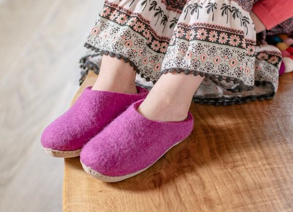 naturling Filz Kinder Hausschuhe mit bequemer Ledersohle von naturling