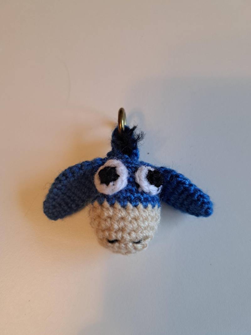 Amigurumi, Häkeltier, Esel, I-Ah, Schlüsselanhänger, Glücksbringer, Deko, Anhänger, Taschenbaumler von needleBurk