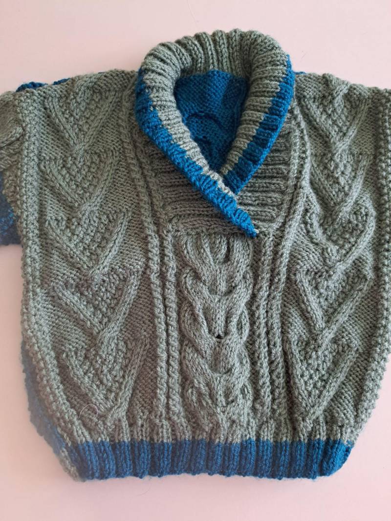 Baby Pulli, Mit Kragen, Zopfmuster, Kleidung, Geschenk, Babyparty, Zur Geburt von needleBurk