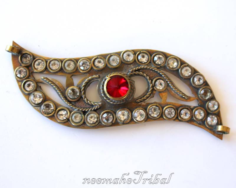 Längliches Metallornament Mit Glassteinen, 10 cm Lang; 9225.16 von neemaheTribal