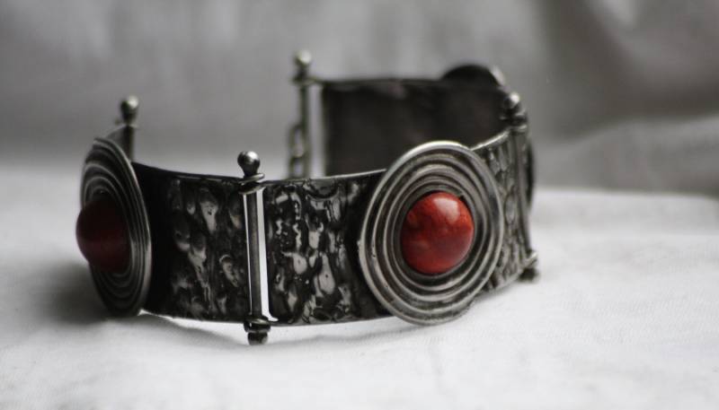 Einzigartiges Handgemachtes Original Armband Mit Halb Steinen Coral Red Schmuck Neu Einzigartiges Handgemachtes Original Armband Mit Halb Steinen Coral Red Schmuck Neu von nefrysz