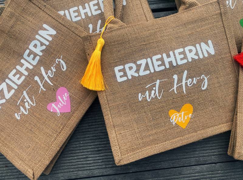 Abschiedsgeschenk Erzieherin Lehrerin Hebamme Ect./Personalisierte Jutetasche Mit Quaste Tassel Monogramm Herz von nelous