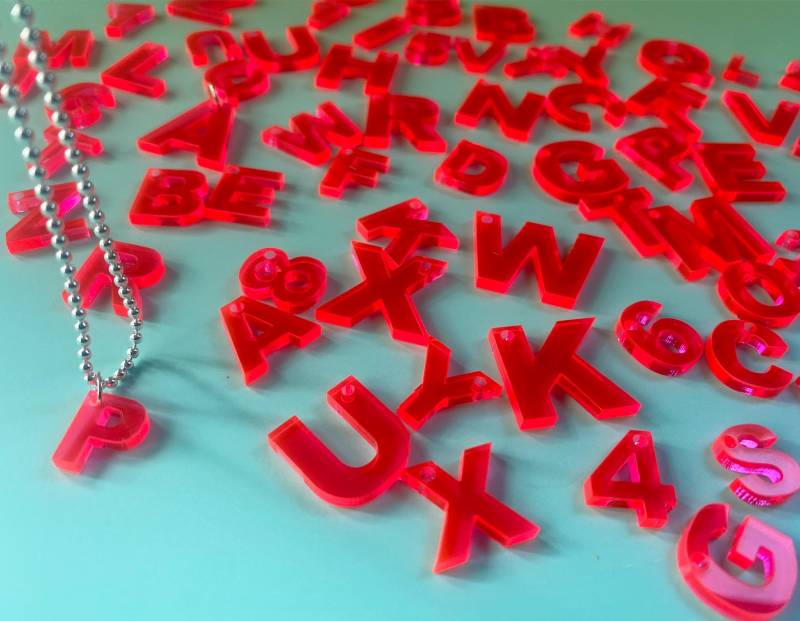 Anhänger Neon Acryl/Charm Farben Buchstaben A -Z Abc Edelstahl Oder 925Er Silber 18K Vergoldet Letter Zahlen Angel Numbers von nelous