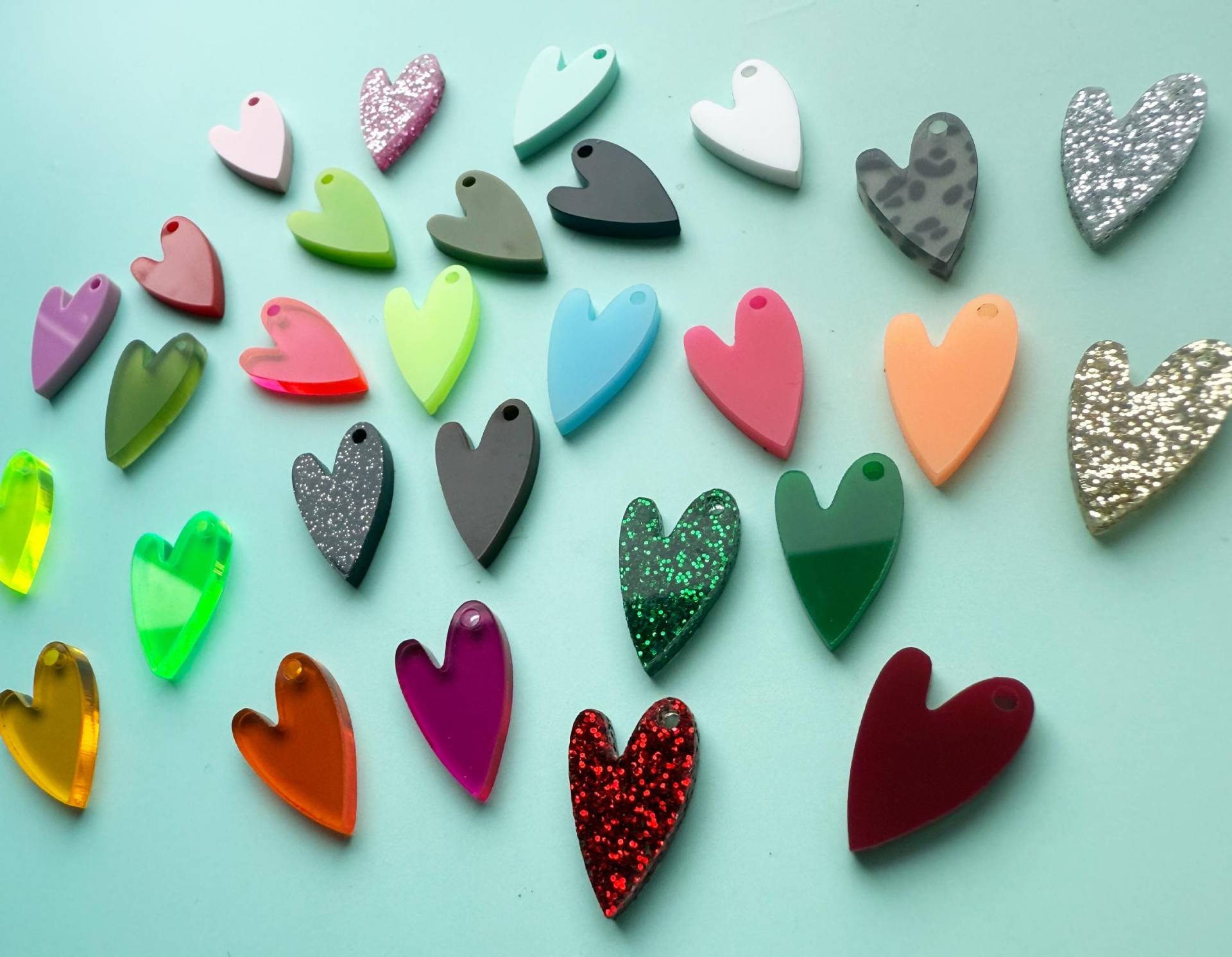 Kettenanhänger Acryl Charm Herz Asymetrisch Stern Palme Smiley Peace Kuss Love Leo Bff Mom Anker Blitz Happy Gold Silber Neon Anhänger Moin von nelous