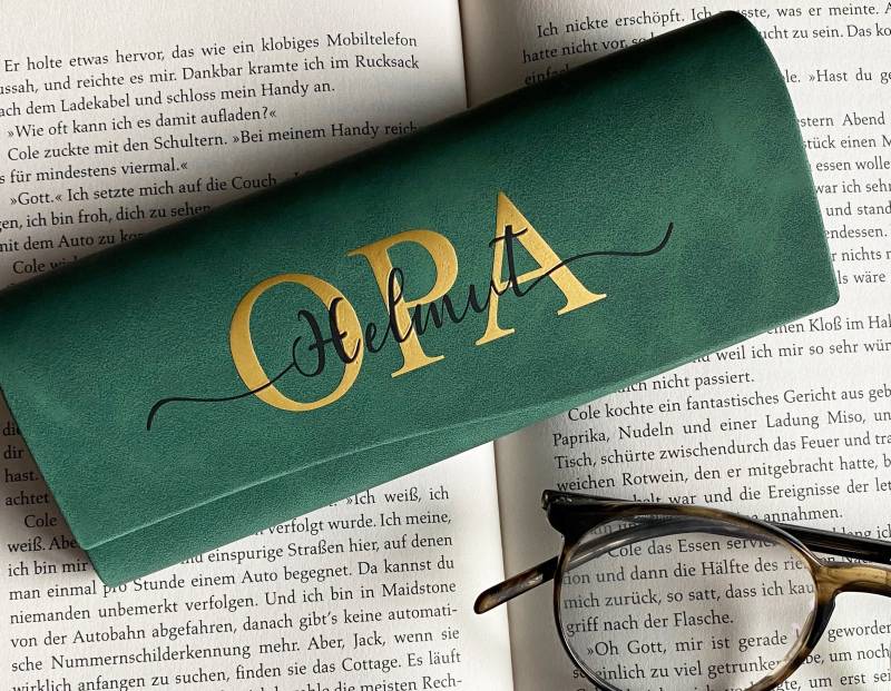 Muttertag Vatertag Personalisiertes Brillenetui Hartschale Für Lesebrille/4 Farben Kunstleder Oma Opa Initialen Mama Papa Opi Omi von nelous