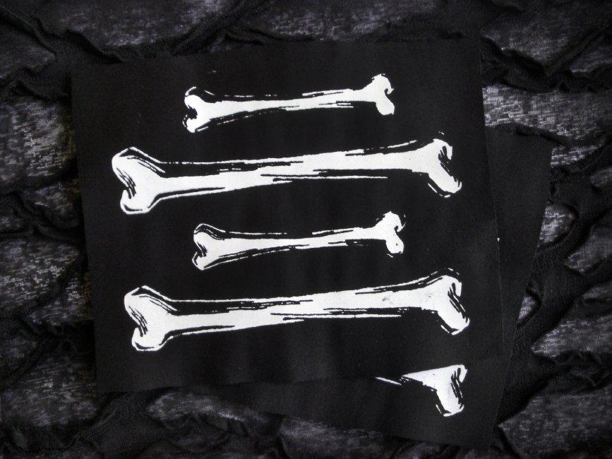 4 Knochen Goth Punk Handmade Sew-On Fabric Patches Set von neoshiki