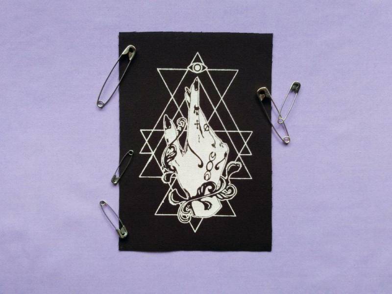 Hexen Hand Mit Symbolen & Venusfliegenfalle Wicca Halloween Aufnäher von neoshiki