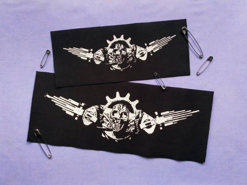 Industrial Totenkopf Cyberpunk Aufnäher von neoshiki