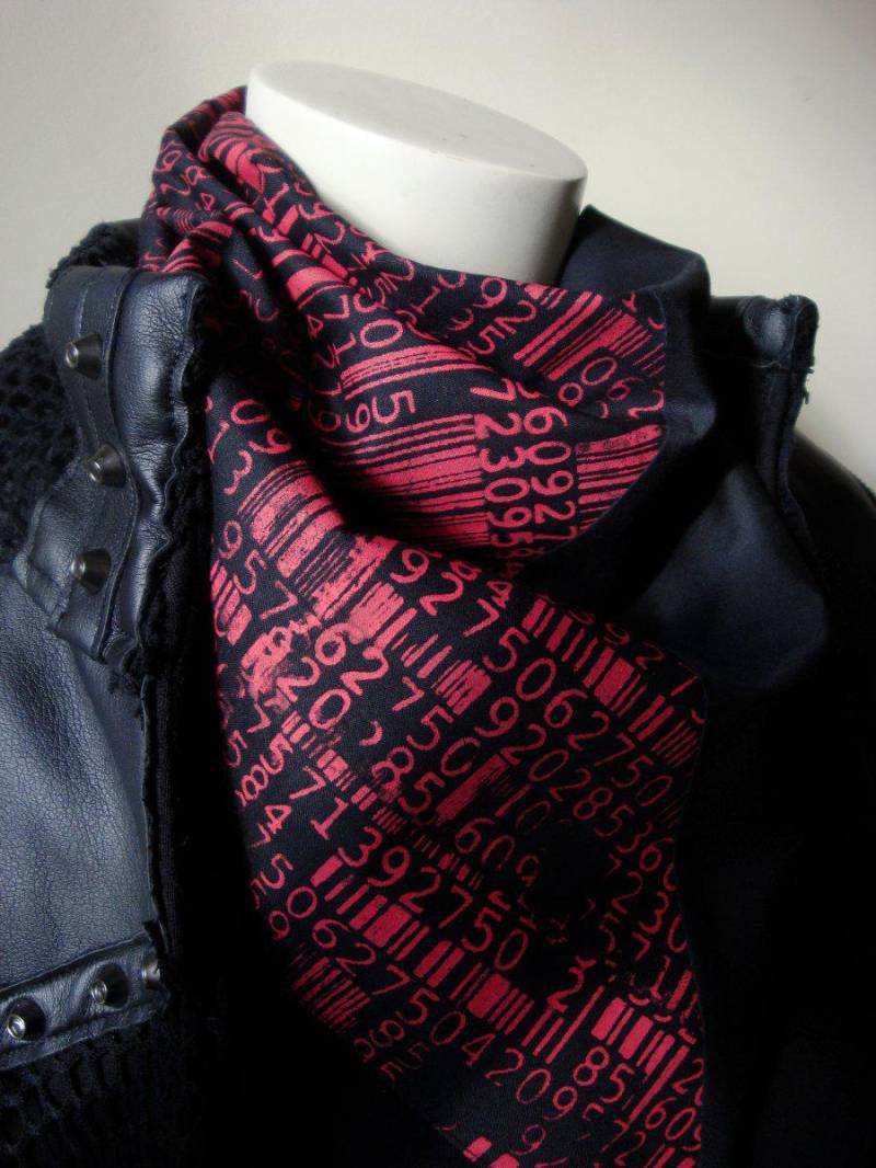 strichcode Cyber Punk Handgemachte Bandana Schal | Rot & Silber Version - Sci Fi, Goth von neoshiki