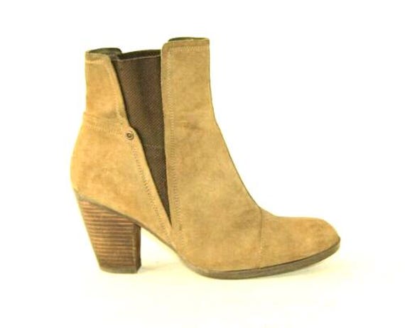 Vintage Damen Grau Braun Wildleder Indigo Kollektion High Heel Schnürsenkel Stiefel 8/42 von neringasvintageshop