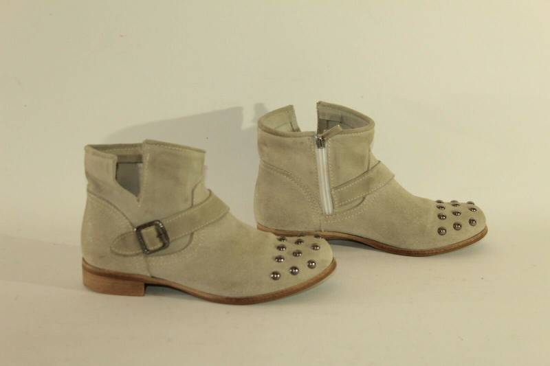 Vintage Elfenbein Wildleder Bluzi Zip Nieten Runde Zehen Biker Casual Stiefeletten Größe 4/37 Italien von neringasvintageshop