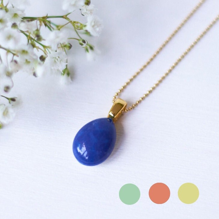 Goldene Porzellankette in Tropfenform Verschiedenen Farben von nerosmanufaktur