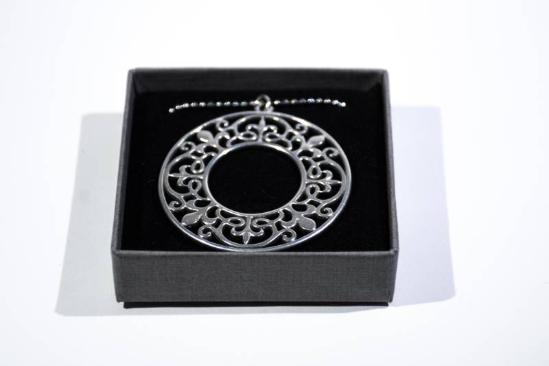 Ornament-Anhänger Mit Edelstahlkette von nerosmanufaktur