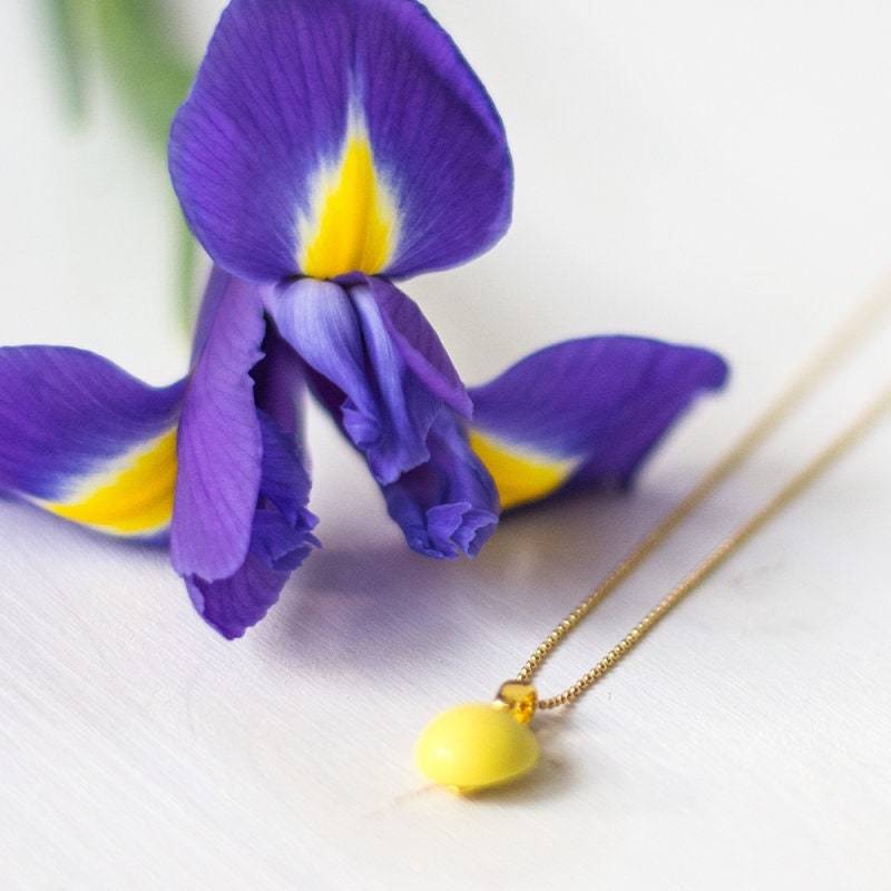 Porzellananhänger "Rund Gelb" An 925Er Sterling Silberkette Vergoldet - Handgefertigtes Einzelstück Porzellananhänger "Rund Gelb" An 925Er Sterling Silberkette Vergoldet - Handgefertigtes Einzelstück von nerosmanufaktur