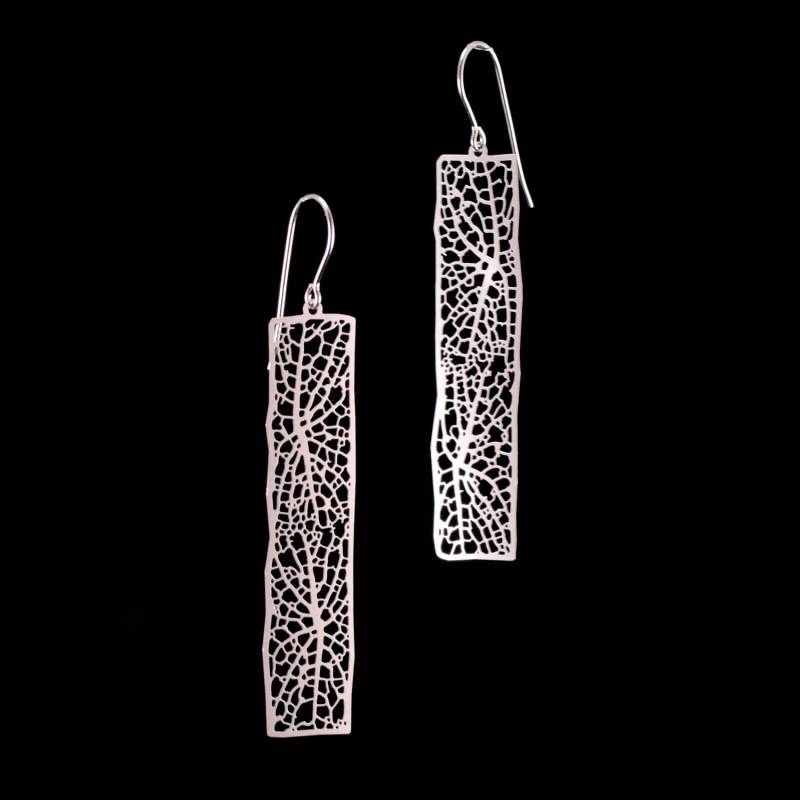 Cluster Ohrringe Geätzte Edelstahl-Blatt-Vein-Ohrringe Cluster Ohrringe Geätzte Edelstahl-Blatt-Vein-Ohrringe von nervoussystem