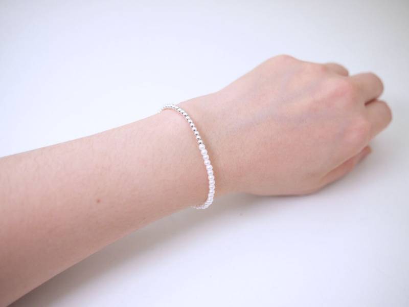 Zierliche Blockperle/Silber Perlen Armband Zierliche Blockperle/Silber Perlen Armband von nesnis