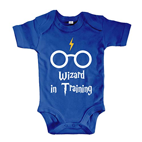 net-shirts Organic Baby Body mit Wizard in Training Aufdruck Spruch Motiv süß Cute Strampler aus Bio-Baumwolle Inspired by Harry Potter, Größe 0-3 Monate, blau von net-shirts