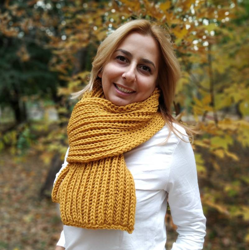 Senfgelber Strickschal, Winterstrickschal in Senfgelb. Handgefertigter Schal. Frauen Schal, Herren Schal Senfgelber Strickschal, Winterstrickschal in Senfgelb. Handgefertigter Schal. Frauen Schal, Herren Schal von nevita
