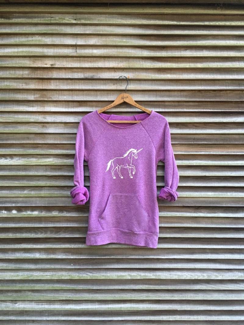Einhorn Sweatshirt Aus Bio-Baumwolle, Kuschliger Fleece Pullover Mit Känguru Taschen, Femininer Schnitt von nicandthenewfie