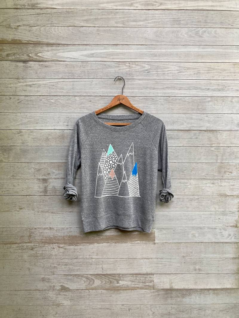 Wild & Free Berg Pullover, Wandershirt, Camping Yoga Top von nicandthenewfie