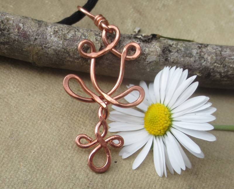Narzisse Halskette, Anhänger, Muttertag Geschenk Schmuck, Kupferdraht Blume Kupfer Anhänger Narzisse Halskette, Anhänger, Muttertag Geschenk Schmuck, Kupferdraht Blume Kupfer Anhänger von nicholasandfelice