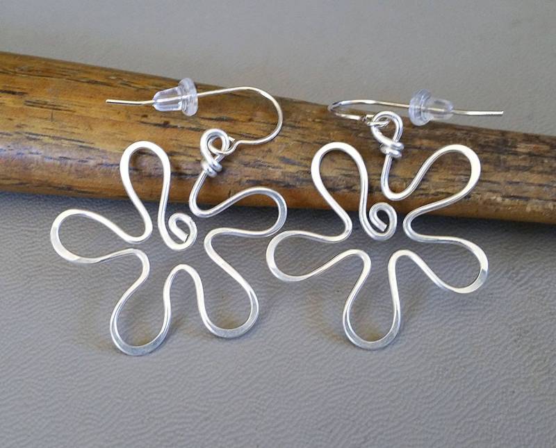 Retro Blumen Sterling Silber Ohrringe, Gänseblümchen Blume Draht Baumeln Spongebob Schmuck, Frauen, Mutter Geschenk Für Teenager Mädchen von nicholasandfelice