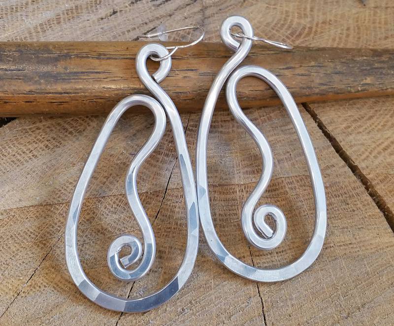 Sehr Große Teardrop Vine Ohrringe, Leichte Aluminium Schmuck Boho Statement Ohrringe von nicholasandfelice