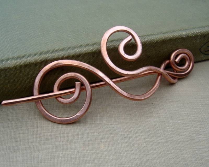 Tanzende Wellen Und Wirbel Kupfer Schalnadel, Haarnadel, Pulloverclip, Brosche, Verschluss, Frauen Strickerin Geschenk Mode-Accessoires von nicholasandfelice