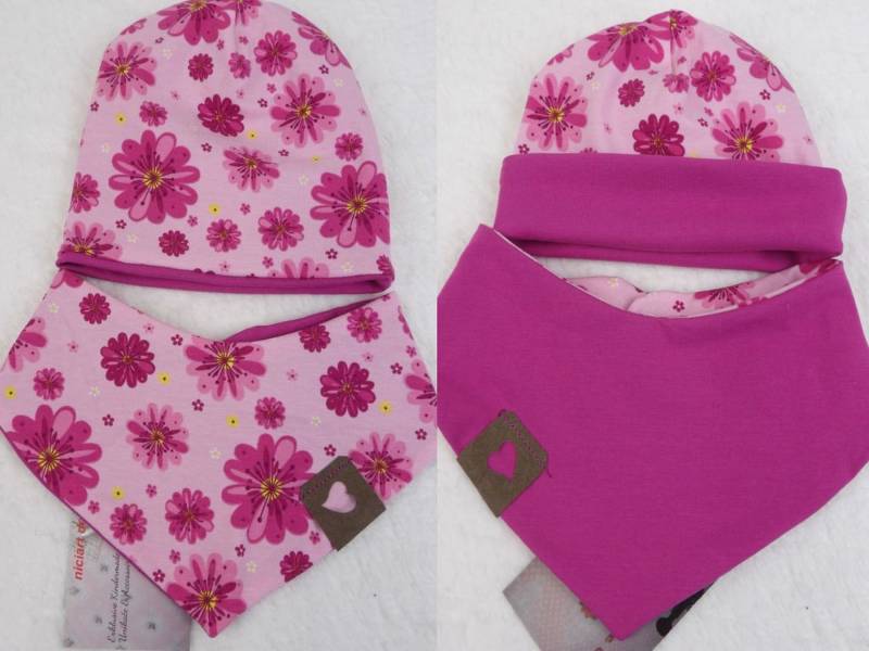 Baby Set Beanie Mütze & Dreieckstuch Halstuch Sabbertuch Rosa Beere Blumen By Niciart Design von niciartdesign
