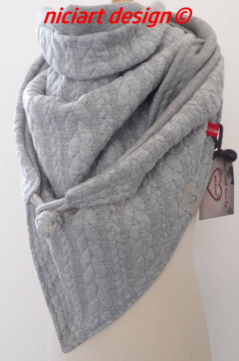 Damenschal Wickelschal Dreiecksschal Stola Hellgrau Meliert Feinstrick Jaquard U Bw Sweat Zopfmuster Knebelverschluss Niciart Design von niciartdesign