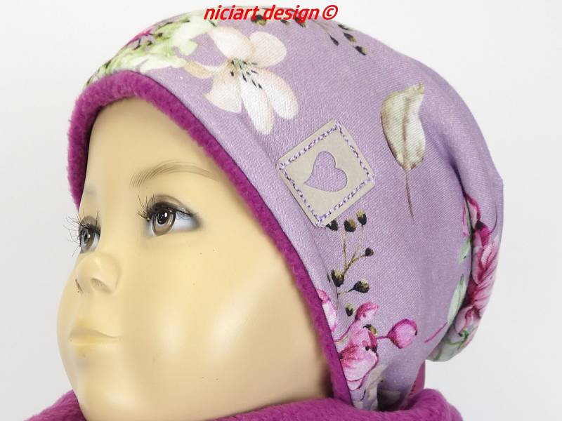 Mütze Herbst - Wintermütze Beanie Bw Jersey & Polarfleece Kinder Winterbeanie Flieder Beere Blumen All Over Niciart Design von niciartdesign