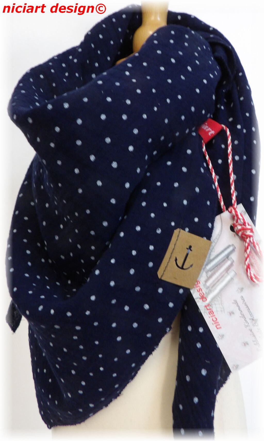 Musselintuch Kinder Halstuch Wende Kinderschal Dreieckstuch Baumwolltuch Dunkelblau Weiß Pünktchen Musselin 100% Baumwolle Niciart Design Musselintuch Kinder Halstuch Wende Kinderschal Dreieckstuch Baumwolltuch Dunkelblau Weiß Pünktchen Musselin 100% Baumwolle Niciart Design von niciartdesign