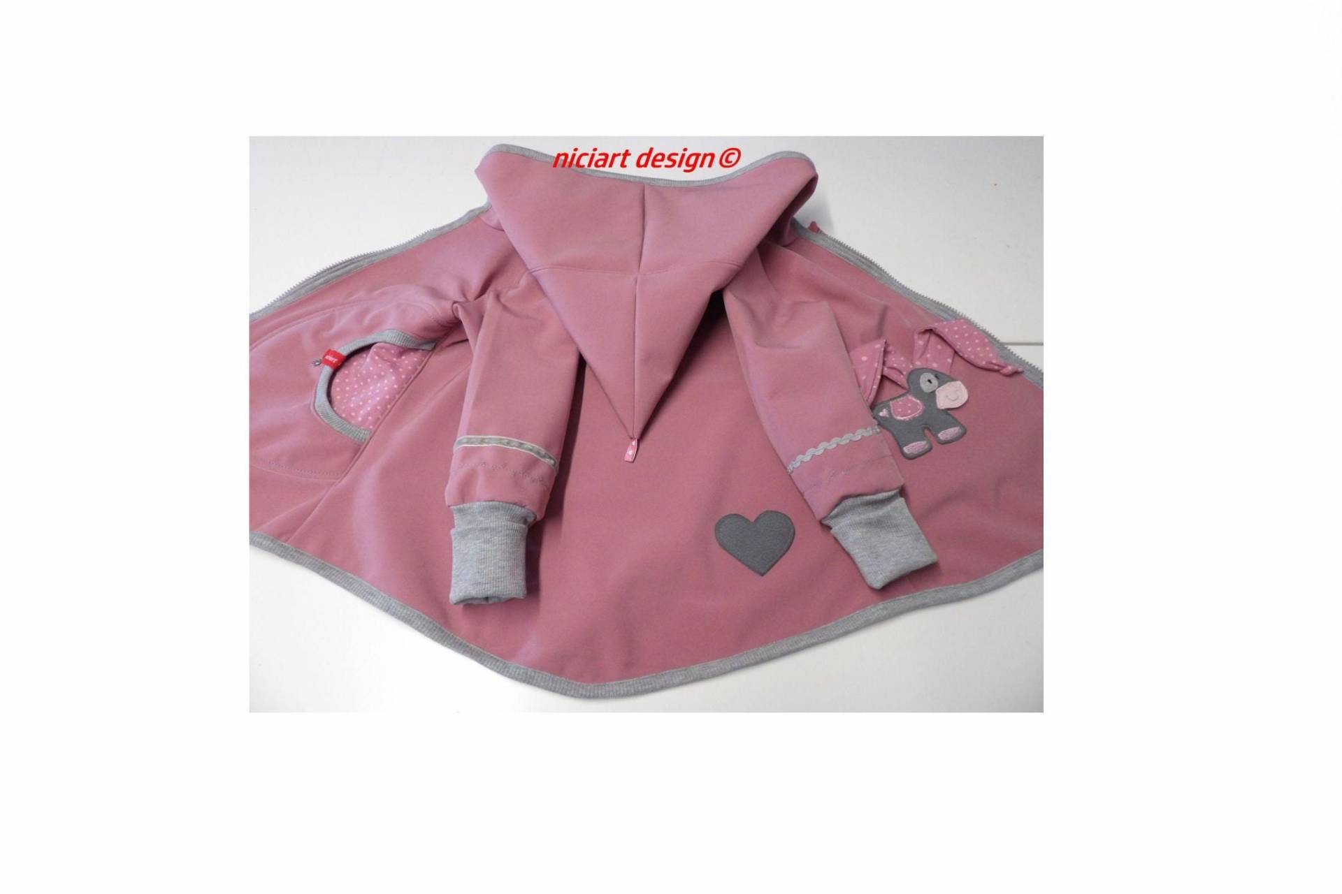 Softshelljacke Baby & Kinder Softshell Jacke Wetterjacke Übergangsjacke Altpink Hellgrau Eselchen Niciart Design Softshelljacke Baby & Kinder Softshell Jacke Wetterjacke Übergangsjacke Altpink Hellgrau Eselchen Niciart Design von niciartdesign