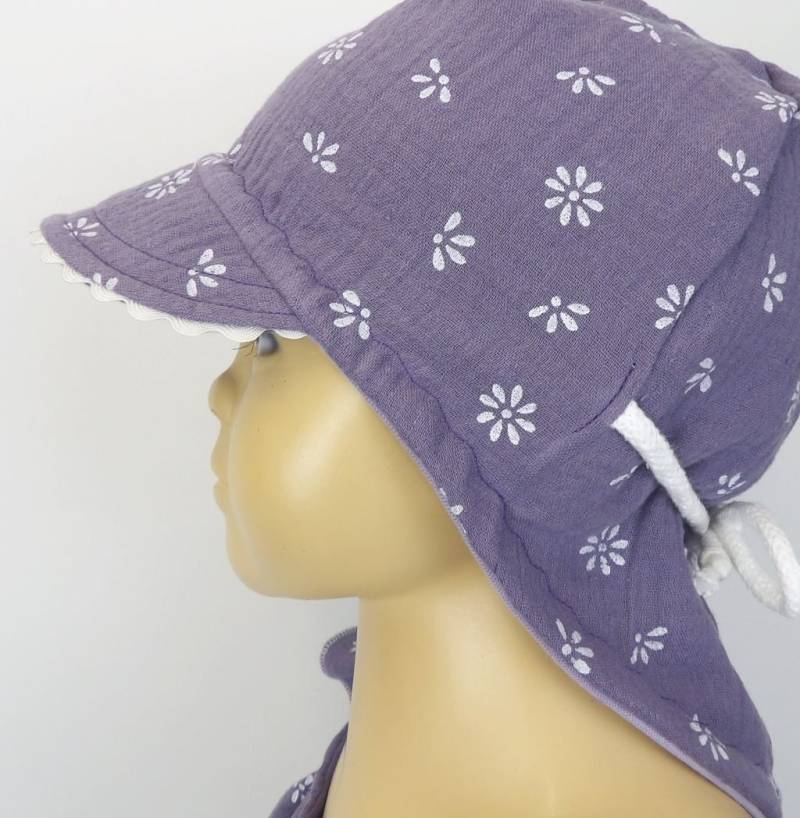 Sommermütze Musselinmütze Nackenschutz Musselin Sommerhut Schirmmütze Sonnenhut 100% Baumwolle Altlila Blümchen Niciart Design von niciartdesign