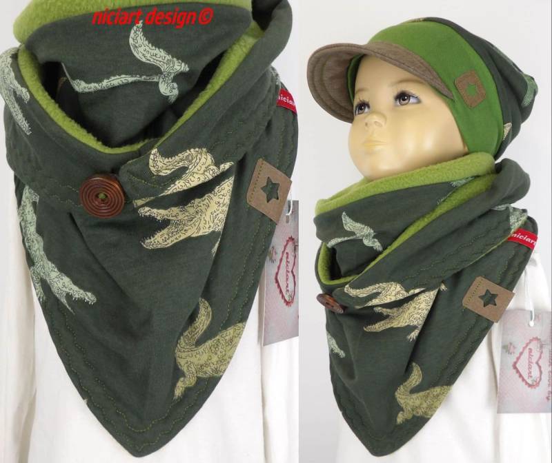 Wickelschal Dreiecksschal M Verschluss Kuscheliger Kinder Schal Bw Jersey Fleece Grüüün Krokodile Niciart Design von niciartdesign