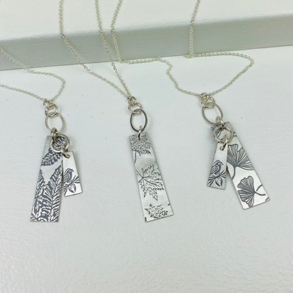 Lange Ginkgo Blatt Kette/Dreieck Vogel Charm | Silber Gingko Farn Ahornblatt Tag Mit 30 Zoll 28 26 Lange Ginkgo Blatt Kette/Dreieck Vogel Charm | Silber Gingko Farn Ahornblatt Tag Mit 30 Zoll 28 26 von nicolebigg
