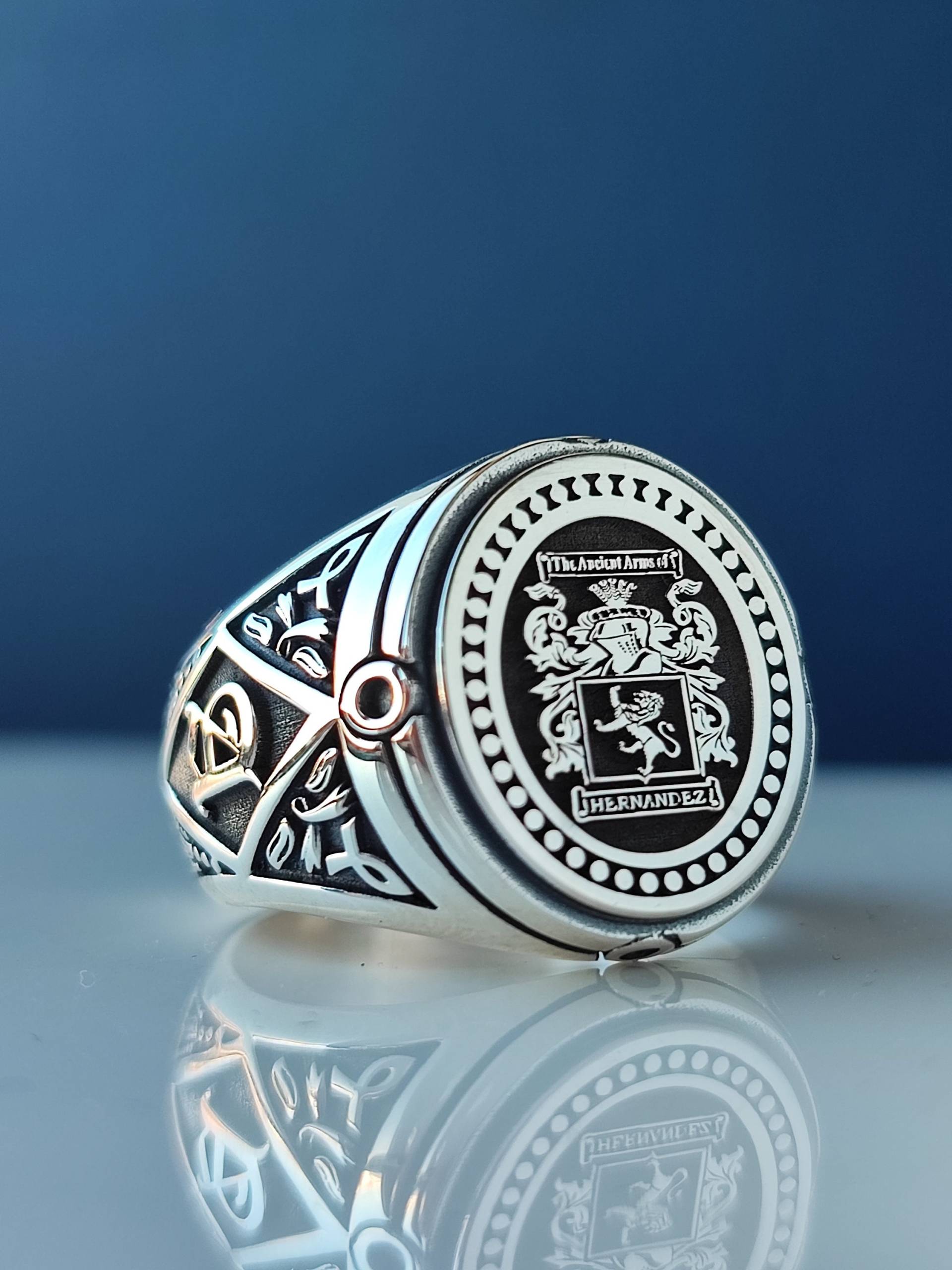 Wappen Ring, Wappen Ring, Familien Ring, Personalisierte Ring, Herren Geschenk, Oval Ring, Geschenk von nidajewelers