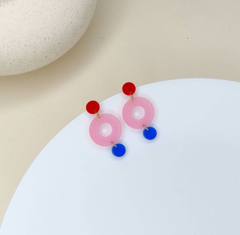 Colorblock Double Circle Ohrstecker in Rot, Eisrosa Und Tiefblau von niemalsmehrohnede