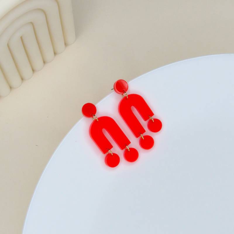 Mismatch Ohrringe Aus Acryl in Knallrot von niemalsmehrohnede