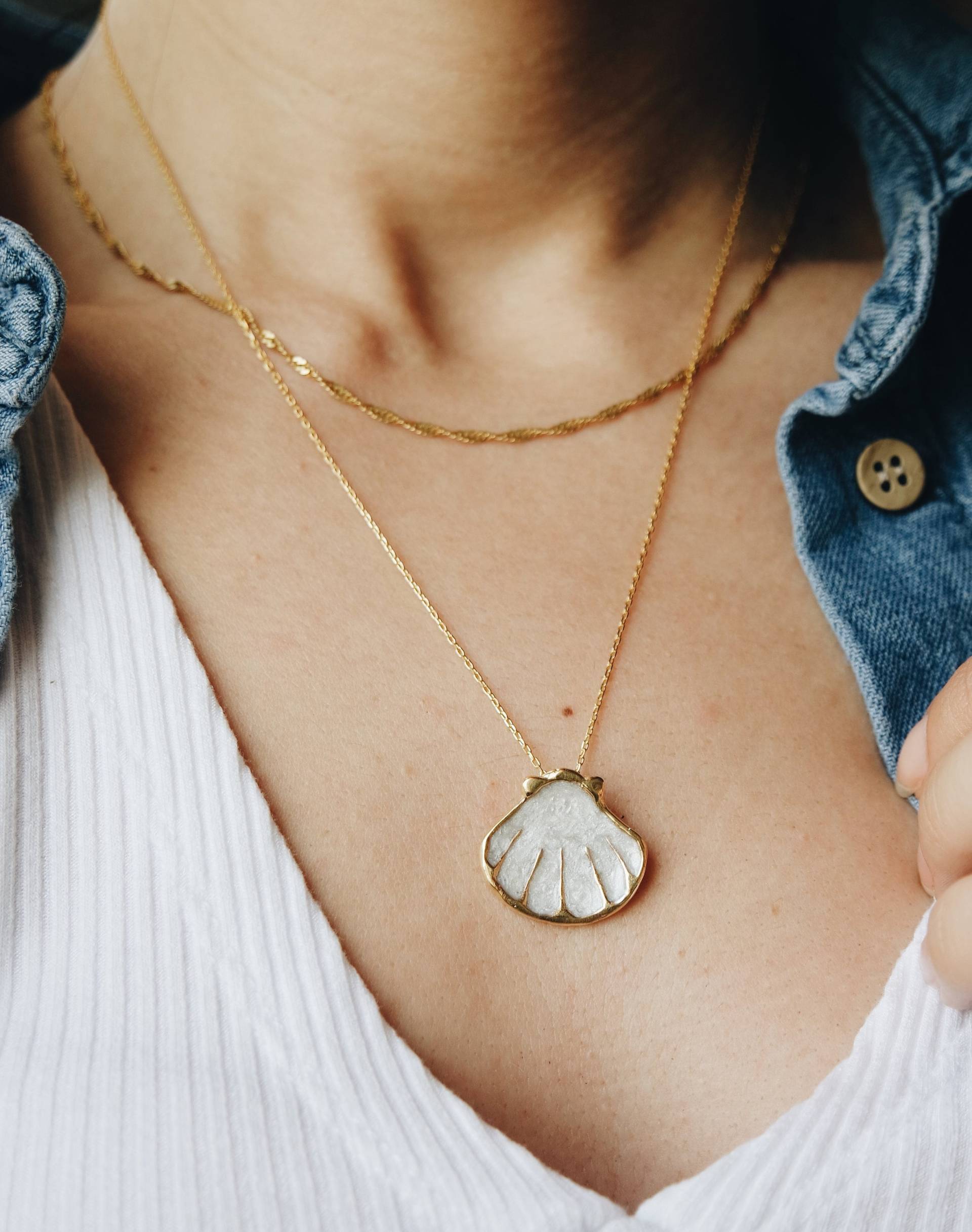 Austern Halskette, Vergoldet, Emailliert, Geschenk Für Sie von nihanatakanco