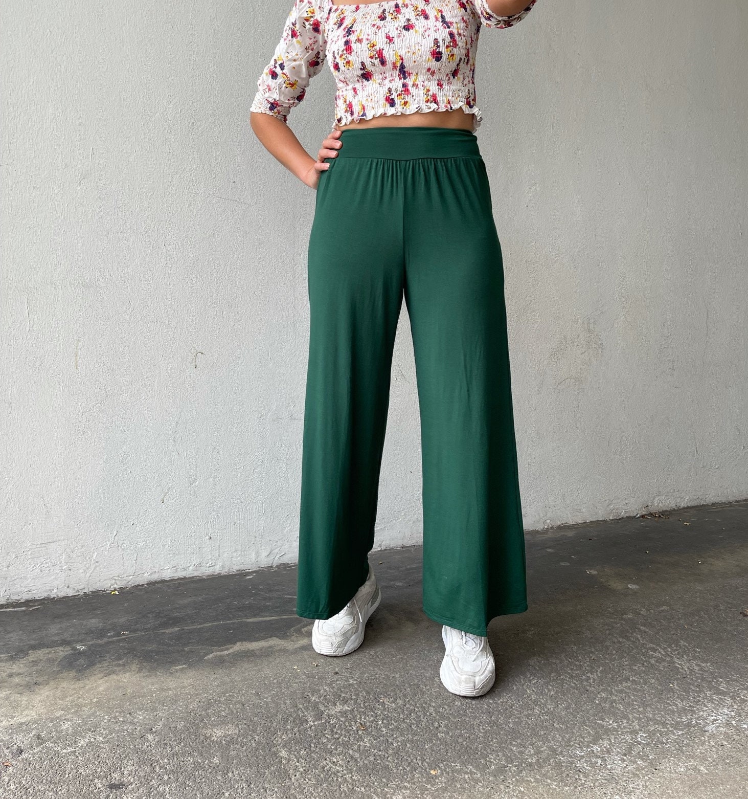 Weite Hose Viskose Weicher Bund Langes Bein Weite Hose Viskose Weicher Bund Langes Bein von nikimode